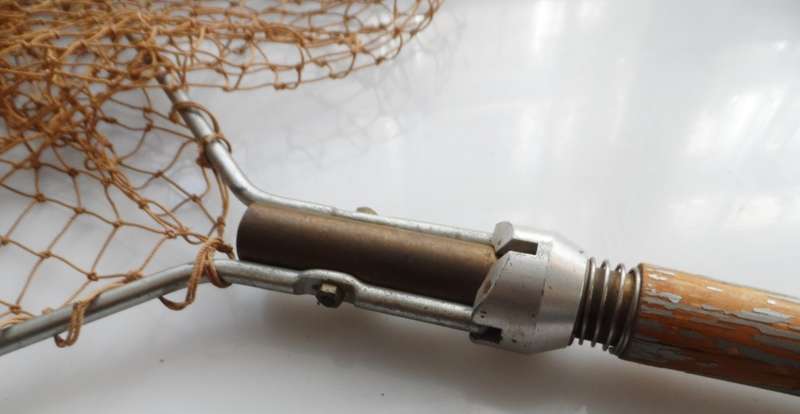 ABU SWEDEN LIGHTWEIGHT , FOLDING , TROUT LANDING NET  vintage 1970,s