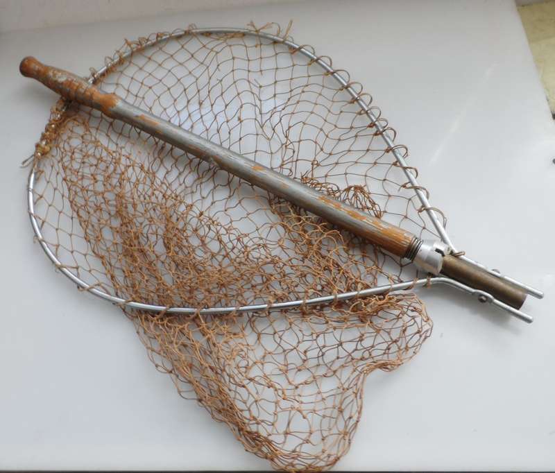 ABU SWEDEN LIGHTWEIGHT , FOLDING , TROUT LANDING NET  vintage 1970,s