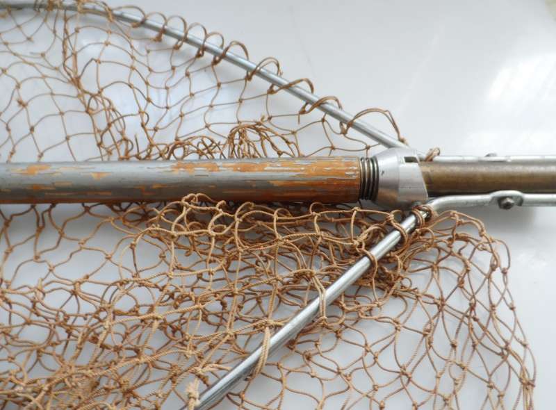 ABU SWEDEN LIGHTWEIGHT , FOLDING , TROUT LANDING NET  vintage 1970,s