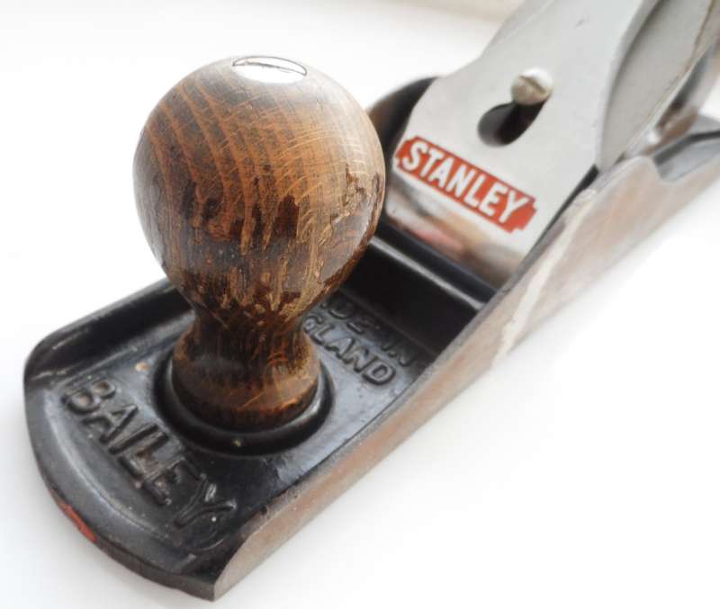 VINTAGE STANLEY BAILEY  No. 5  CARPENTERS PLANE     in good working order
