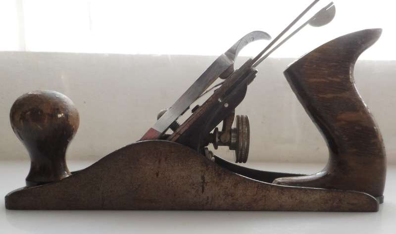 VINTAGE STANLEY BAILEY No. 4 CARPENTERS PLANE in good working order