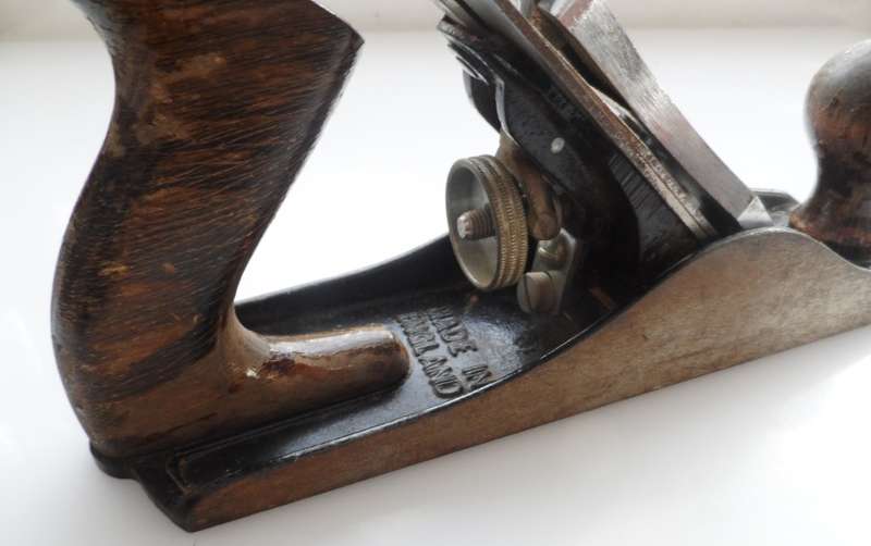 VINTAGE STANLEY BAILEY No. 4 CARPENTERS PLANE in good working order