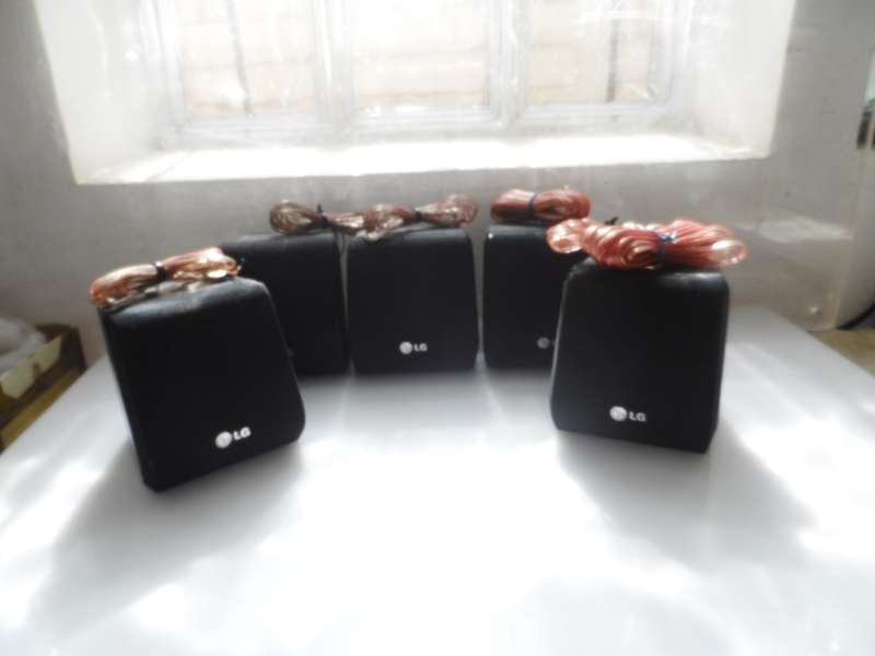 L G HI FI SURROUND SOUND SPEAKER SYSTEM