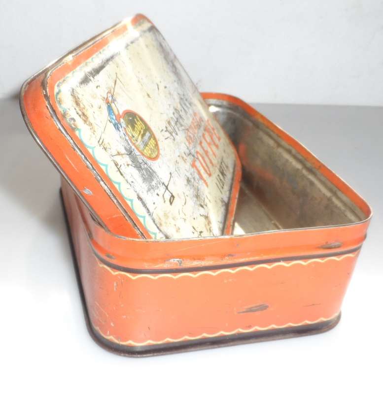 VINTAGE, COLLECTIBLE,  SHARPS LIDDED ,TOFFEE TIN , 1 lb. nett