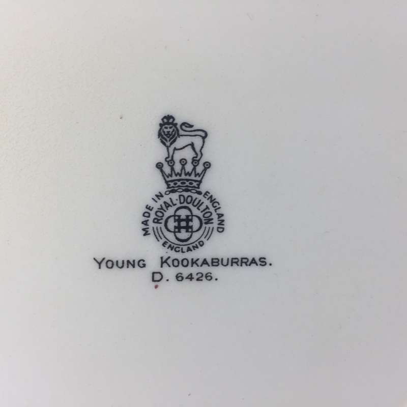 ROYAL DOULTON VINTAGE PORCELAIN DISPLAY , WALL PLATE `  YOUNG KOOKABURRAS  `  No.D6426