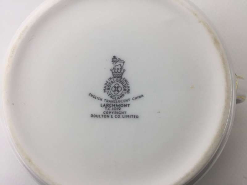 ROYAL DOULTON VINTAGE PORCELAIN TC1029 ` LARCHMONT  ` MILK JUG / CREAMER