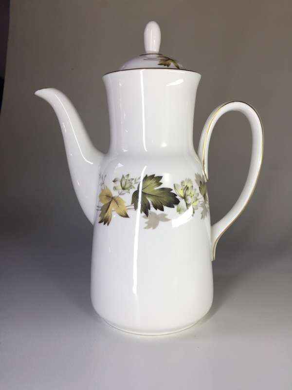 ROYAL DOULTON VINTAGE ENGLISH TRANSLUCENT CHINA  TC1019 ` LARCHMONT ` COFFEE POT