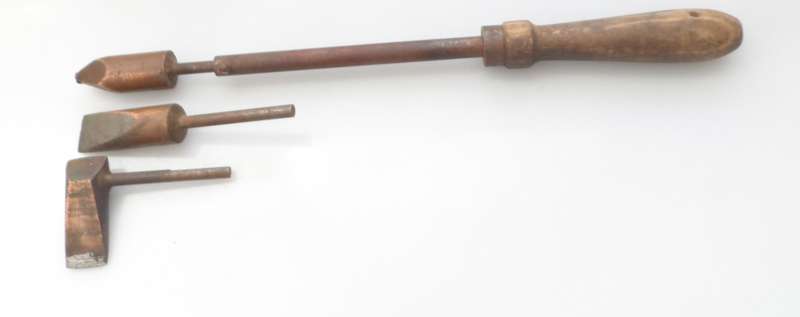VINTAGE 1940,s , SET OF THREE SOLID COPPER SOLDERING IRONS, 3 INTERCHANGABLE HEADS
