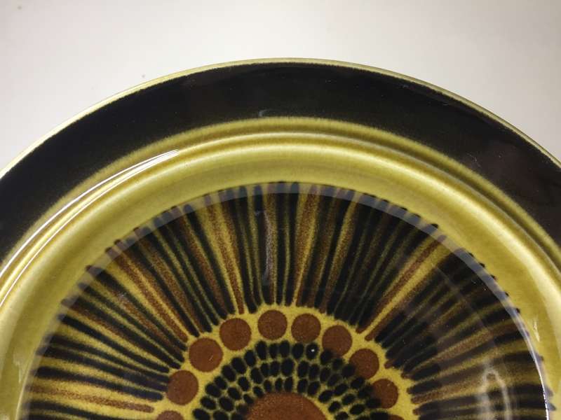 ARABIA  ' KOSMOS ' HEAVY PORCELAIN PLATE  made in Finland