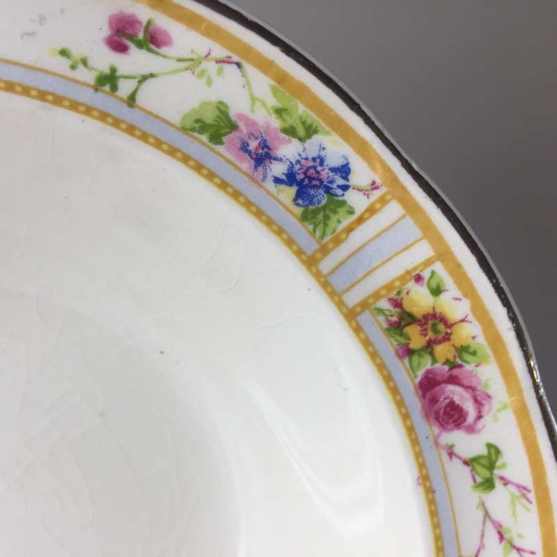 GRINDLEY  CEREAL  / DESSERT BOWLS ' CREAM PETAL  '   3 available