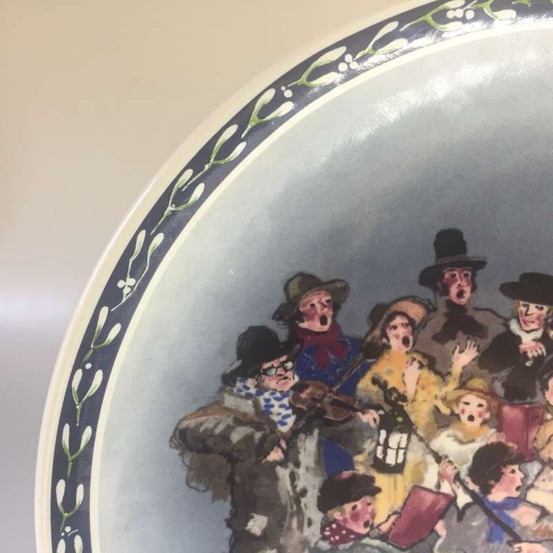WEDGEWOOD ' THE CAROLERS ' by John Finnie 1986  CABINET / WALL DISPLAY   PLATE  1533C