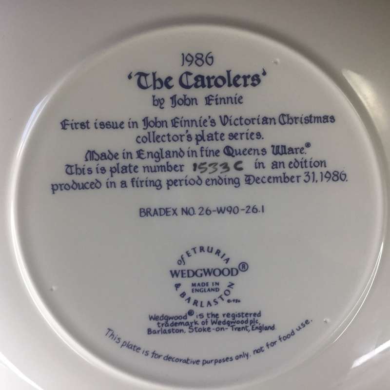 WEDGEWOOD ' THE CAROLERS ' by John Finnie 1986  CABINET / WALL DISPLAY   PLATE  1533C