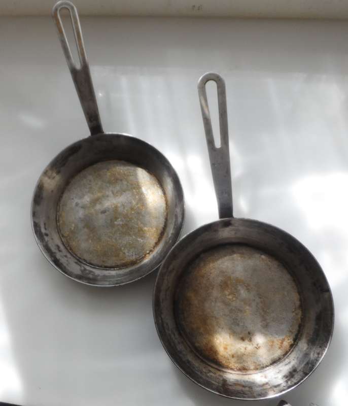 GRO'MO STAINLESS STEEL 18 cm / 7 ins.diam. X 40mm /1 1/2 ins depth  SAUTE PANS X 2 salvaged catering