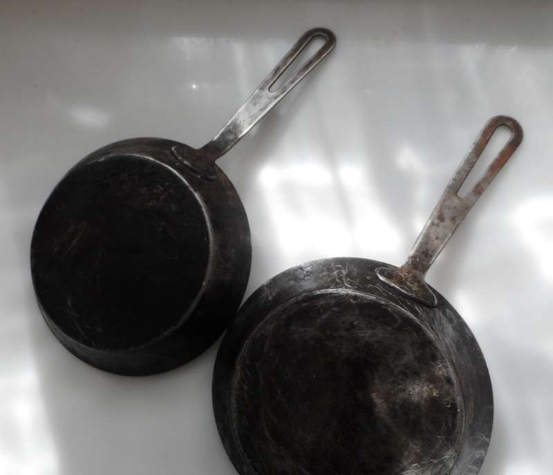 GRO'MO STAINLESS STEEL 18 cm / 7 ins.diam. X 40mm /1 1/2 ins depth  SAUTE PANS X 2 salvaged catering