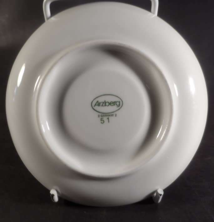 ARZBERG  GERMANY  replacement saucer     design No. 51
