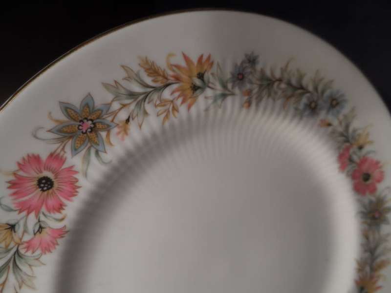 PARAGON  replacement cake / side plate  ' BELINDA '