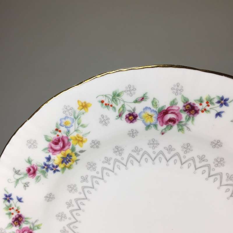 PARAGON  replacement cake  / side plate     ' SPRING GARLAND '