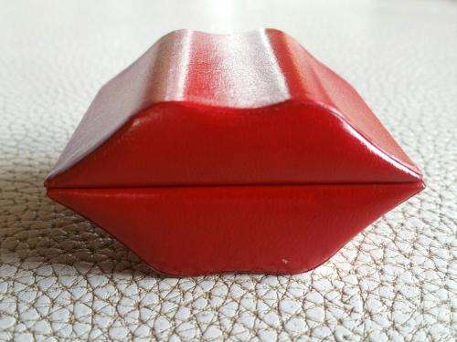 Storage  Jewellery Box Lips 6.5cm x 5.5cm NEW