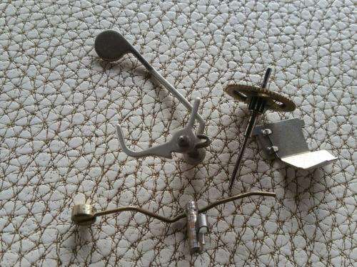 Clock - watch parts - gears - Watchmaker find your Treasure