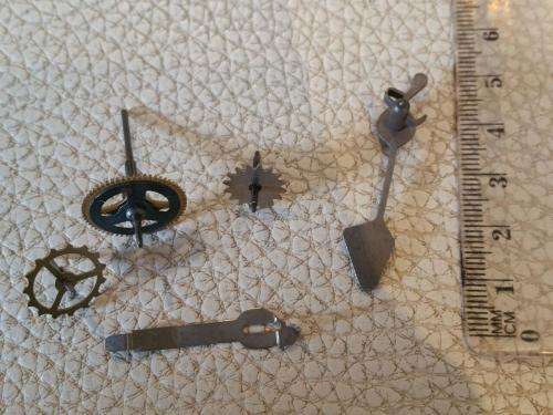 Clock - watch parts - gears - Watchmaker find your Treasure