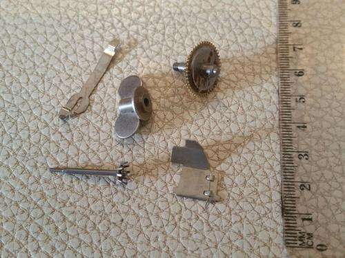 Clock - watch parts - gears - Watchmaker find your Treasure