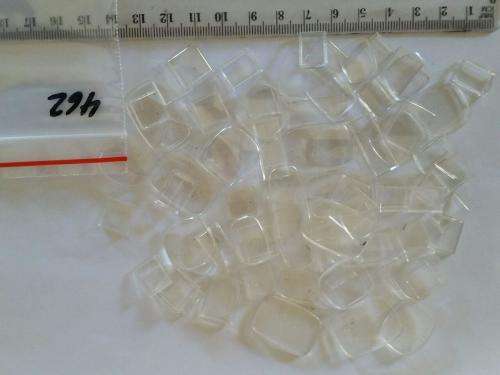 Watch parts- lot of glasses mixed- Watchmaker find your Treasure