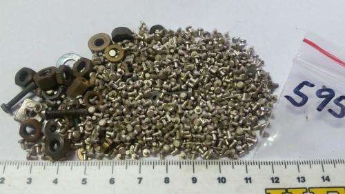 Diverse Screws / Washers / Rivetings / Nuts 100 grams