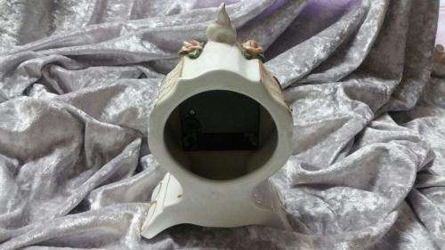Table Clock porcelain / without glass / not working / quarz movement /