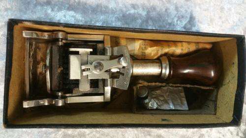 Tools / Antiques / automatic consecutive number stamp with original Box / Made in Germany