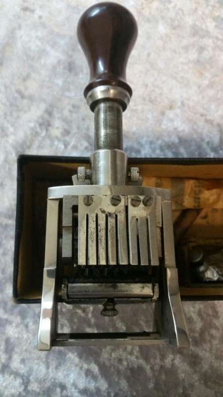 Tools / Antiques / automatic consecutive number stamp with original Box / Made in Germany