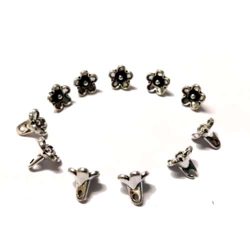 Beads / Metal Beads - 11pcs  - 8x8mm - Hole +/- 1.8mm / Beads for crafting