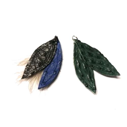2xGenuine ostrich leather and feather Pendants  - leaves 6-7cm /  for crafting