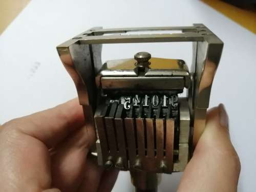 Tools / Antiques / automatic consecutive number stamp with original Box / Made in Germany