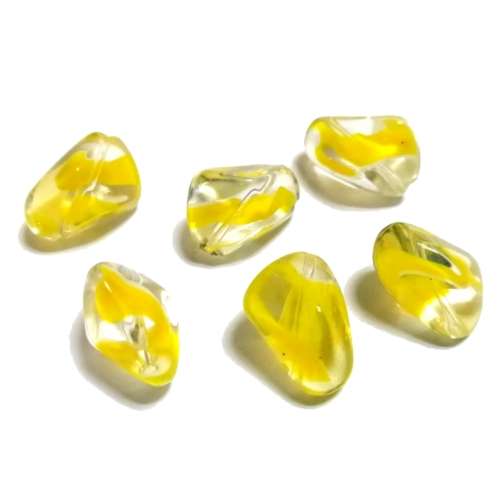 Beads / Glass Beads  - clear yellow filled- 6pcs  +/-17mm / beads for crafting