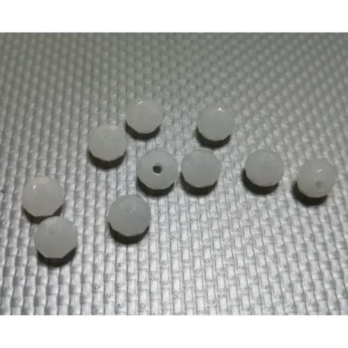 Beads / Crystal Beads - 8mm -milky white - 10pcs / Beads for crafting