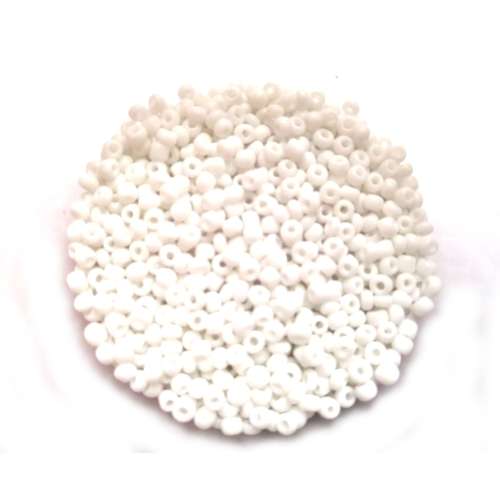 Beads / Glass  Seed Beads - 450pcs  -8/0- 3mm- White / Beads for crafting