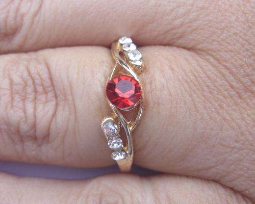 Golden Ring with Ruby and six Diamonds