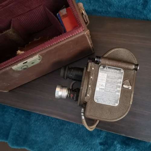 1940s Revere Eight, Model 99 double turret Movie camera