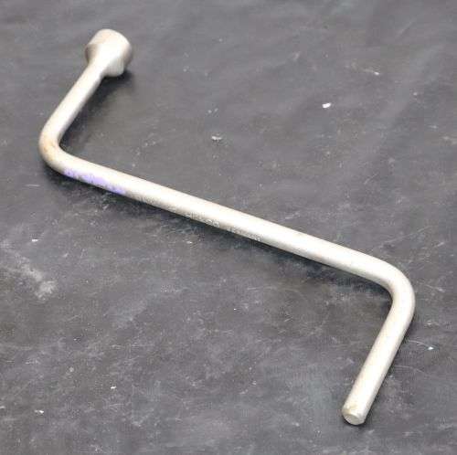 BMW S type wheel lug wrench size17, fits most BMW from 1975 to current.