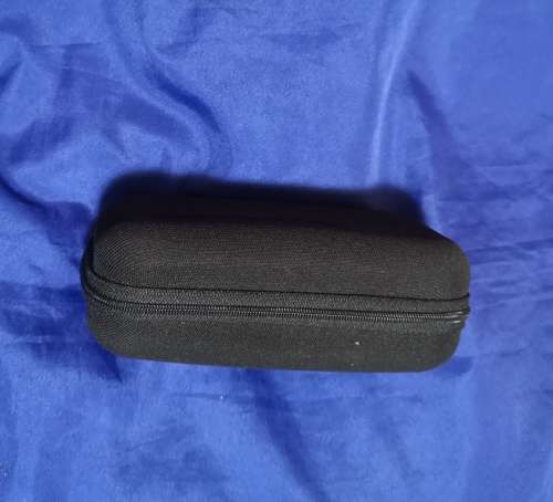 ARNETTE Sunglass zip clamshell case