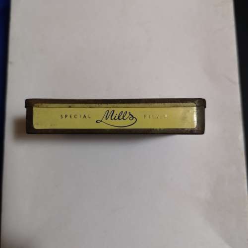 4 Vintage Mills Tin