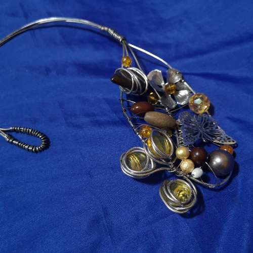Arty Wirework, beads and gemstone neckpiece