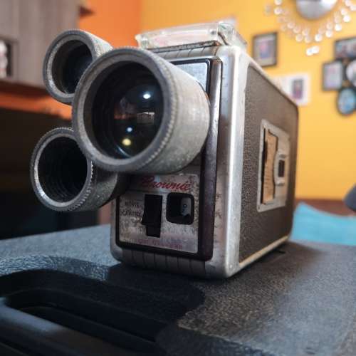 Vintage KODAK BROWNIE Turret f/1.9 - 3 Lens - 8mm Movie Camera Wind Up WORKS! Studio Display item