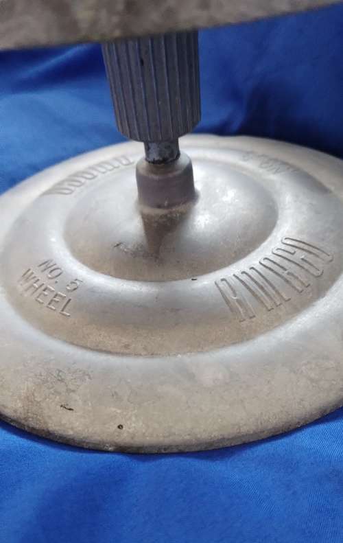 Metal Banding Wheel For Pottery And Sculpture 7inch diameter. Can be used for Cake making.AMACO No 5