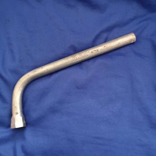 VW Audi Wheel Nut Bolt Lug Wrench - 17mm Hex - 8N0 012 219