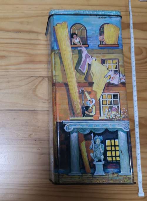 Spaghetti House, Display Tin with arty hilarious depictions. Ideal Restaurant Decor. H +-31.5cm