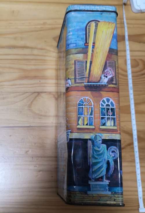 Spaghetti House, Display Tin with arty hilarious depictions. Ideal Restaurant Decor. H +-31.5cm
