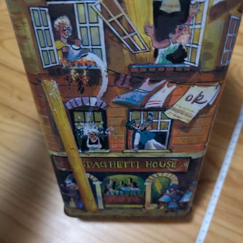 Spaghetti House, Display Tin with arty hilarious depictions. Ideal Restaurant Decor. H +-31.5cm