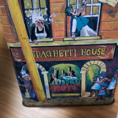 Spaghetti House, Display Tin with arty hilarious depictions. Ideal Restaurant Decor. H +-31.5cm