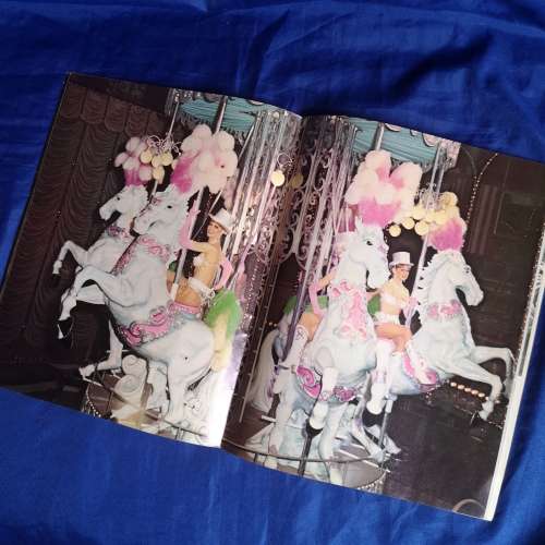Rare PROGRAMME : PARIS ` FOLIES BERGÈRE ` FOLIES JE T`ADORE - 1977